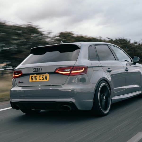 gray bmw m 3 on road