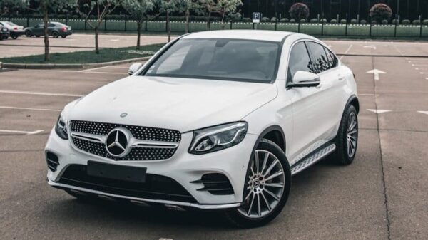 a white mercedes benz benz benz benz benz benz benz benz benz benz benz benz benz